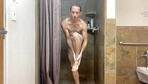 Sexy chick with huge natural tits fucks like a dildo