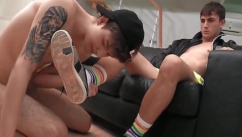 I'm and i fuck for my black dildo